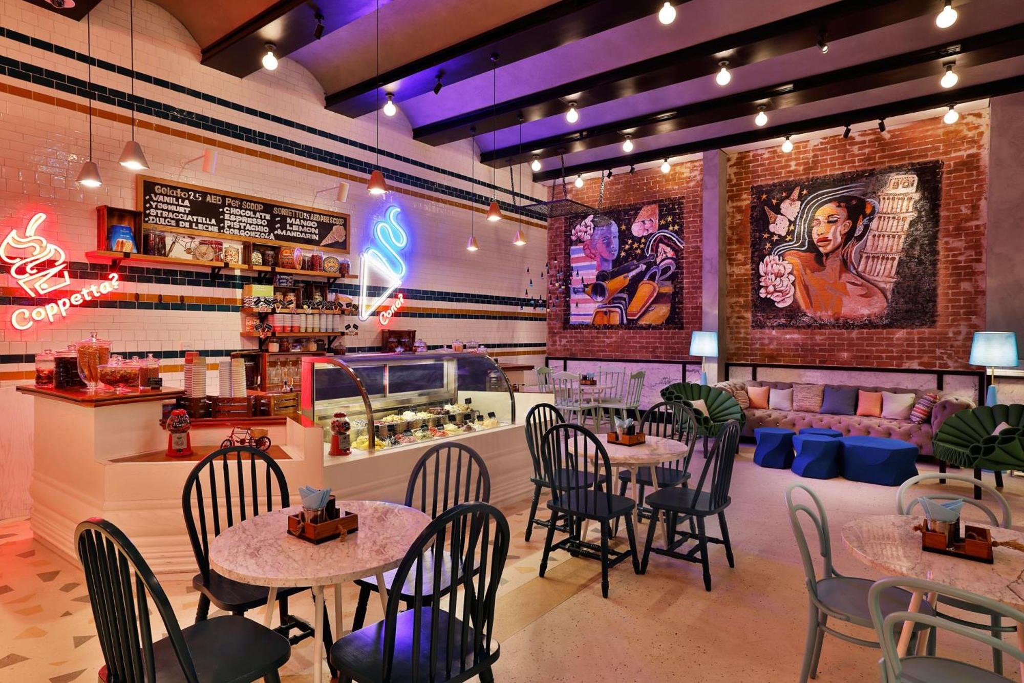 Marriott Resort Palm Jumeirah, Dubai Luaran gambar Interior of a typical café